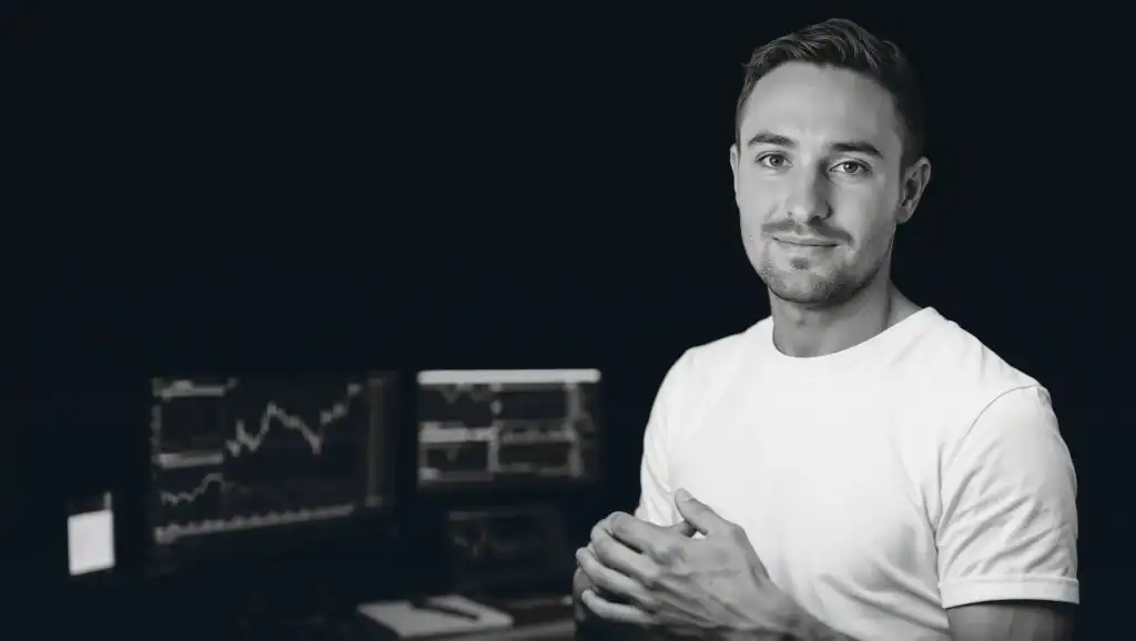 creativist-studio-jackcorsellis Jack Corsellis picture in front of trading station